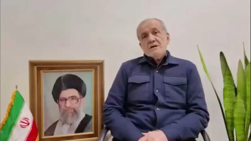 الرئيس الإيراني: أعتذر لدول الجوار وسنوقف استهدافها