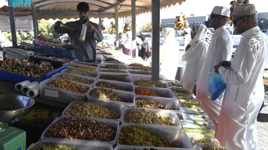 المقيم في رمضان.. تجربة اجتماعية مشتركة تتجلى كل عام