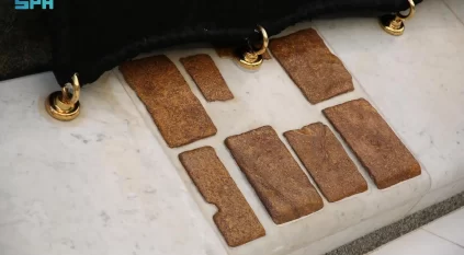 قطع المَعجَن في شاذروان الكعبة.. شواهد تاريخية نادرة توثّق مراحل عمارة البيت العتيق