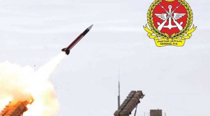 الدفاعات الجوية الكويتية تتصدى حاليًا لهجمات صاروخية وطائرات مسيرة معادية