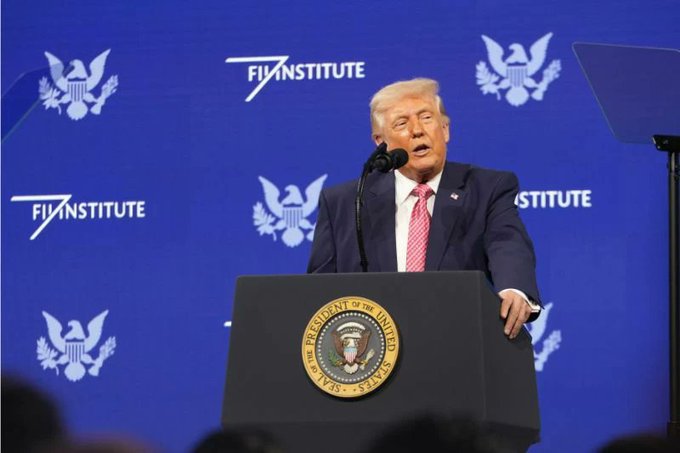 ترامب: محمد بن سلمان محارب ونموذج قيادي استثنائي والسعودية محظوظة به