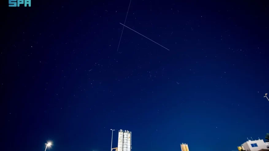 تقاطع مساري محطتي الفضاء الدولية والصينية في سماء الشمالية