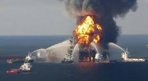 إمارة الفجيرة: حريق في منطقة الصناعات البترولية بعد استهداف بمسيّرة