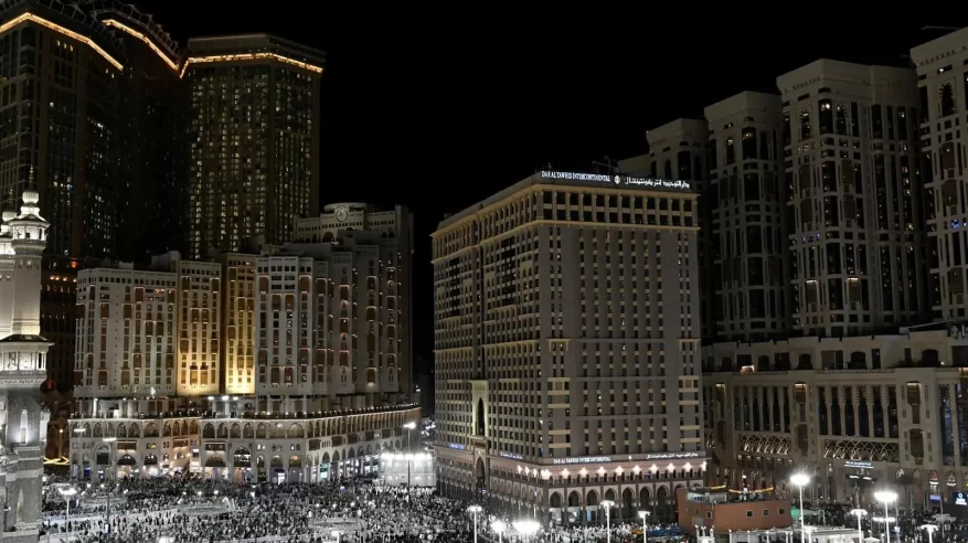 تنظيم دقيق للحشود في المسجد الحرام ليلة 25 رمضان