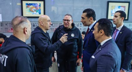 لمواجهة الأخضر وديًا.. بعثة منتخب مصر تصل جدة