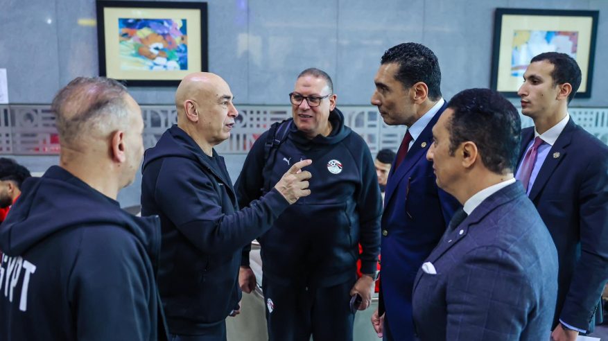 لمواجهة الأخضر وديًا.. بعثة منتخب مصر تصل جدة