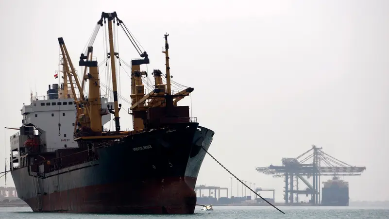 “أسبيدس” تدعو السفن في خليج عدن والبحر الأحمر إلى توخي الحذر