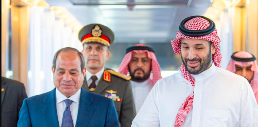 الرئيس المصري يصل جدة وولي العهد في مقدمة مستقبليه