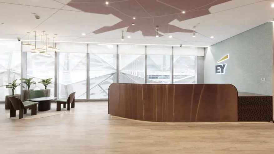 وظائف شاغرة بفروع شركة EY في 3 مدن