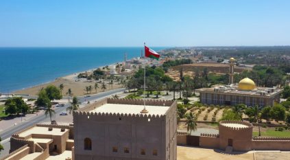 وفاة شخصين جراء سقوط طائرتين مسيرتين في صحار العمانية