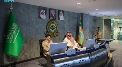 عبدالله بن بندر يتفقد مركز القيادة الرئيسي ويعايد منسوبي الحرس الوطني