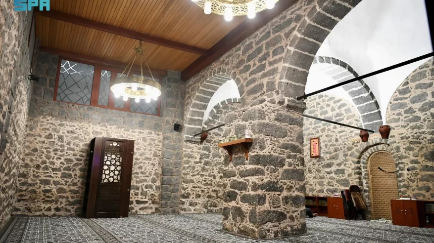 مسجد الدرع.. معلم تاريخي ضمن مواقع أُحد في المدينة المنورة