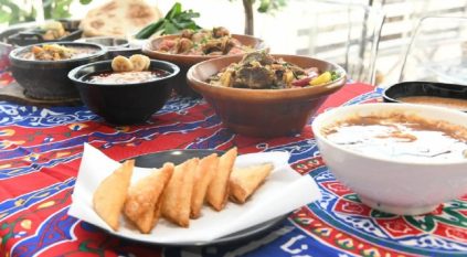 فطرة العيد.. موائد تجمع العائلات وتبهج الأطفال في صباح العيد