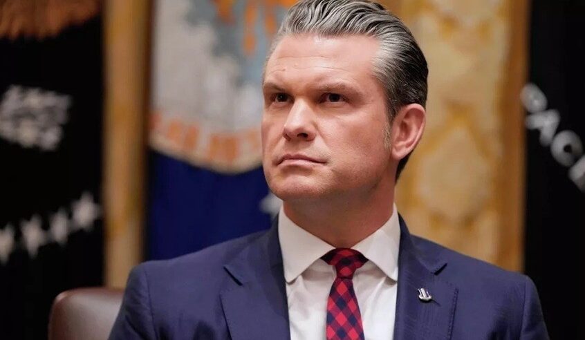 وزير الحرب الأميركي: ترامب يريد صفقة مع إيران