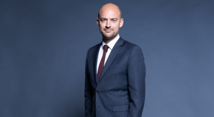 فرنسا تدعو إيران لتنازلات كبيرة وتغيير جذري في نهجها وسط التصعيد