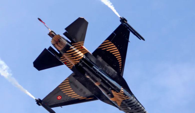 تركيا تعلن نشر مقاتلات “إف 16” وأنظمة دفاع جوي شمال قبرص