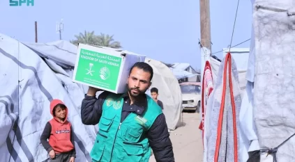 سلمان للإغاثة يواصل توزيع السلال الغذائية في مخيمات النازحين بقطاع غزة