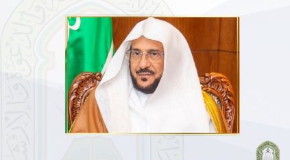وزير الشؤون الإسلامية يعتمد أسماء الفائزين في مسابقة خادم الحرمين الشريفين للقرآن والسنة لدول أفريقيا
