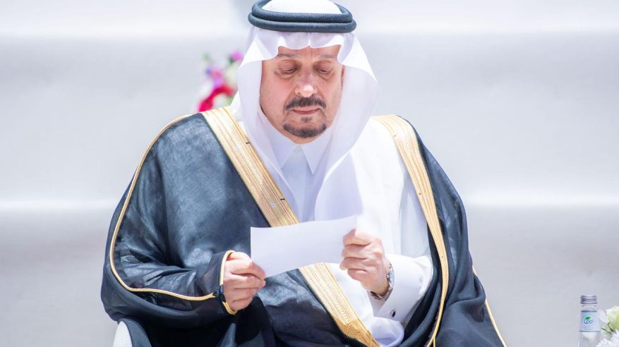 أمير الرياض يرعى حفل خريجي جامعة الفيصل ويضع حجر الأساس لمشروعات المنشآت الرياضية بتكلفة تتجاوز 300 مليون ريال