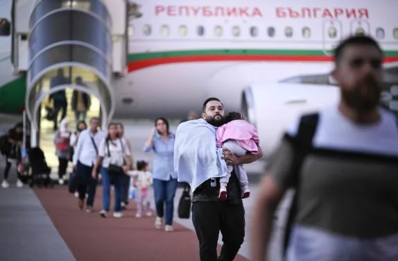 واشنطن تدعو مواطنيها لمغادرة إيران فوراً بعد فتح المجال الجوي