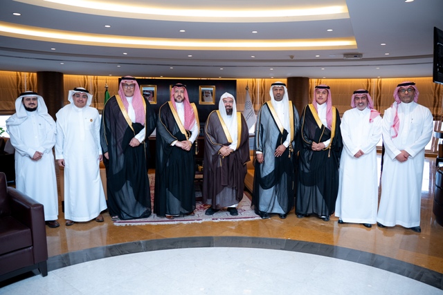 تدشين منصة الحرمين لعلوم الوحيين وبرنامج الزمالة الوطنية للتوعية الفكرية