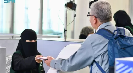 الجوازات بمطار الأمير محمد بن عبدالعزيز تستقبل أولى رحلات ضيوف الرحمن من تركيا