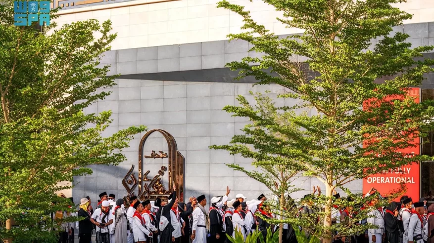 من القرن الـ13 الهجري.. مصحف ثماني الأضلاع يلفت الأنظار بمتحف القرآن الكريم بمكة المكرمة