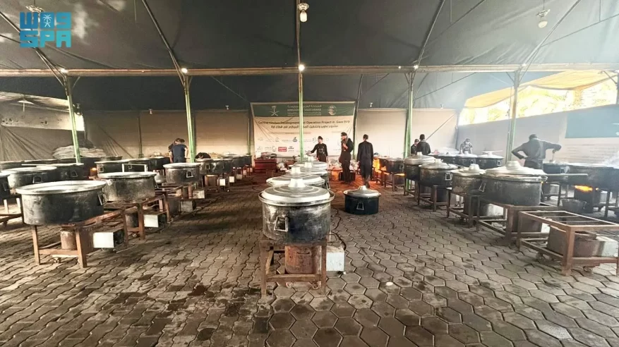 سلمان للإغاثة يوزّع 25.000 وجبة غذائية ساخنة في قطاع غزة