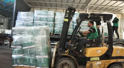 وصول قافلة مساعدات إنسانية جديدة مقدمة من سلمان للإغاثة إلى قطاع غزة