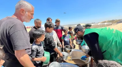 سلمان للإغاثة يوزّع 25,000 وجبة غذائية ساخنة في قطاع غزة