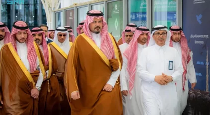 سلمان بن سلطان يقف على جاهزية خدمة ضيوف الرحمن بمطار الأمير محمد بن عبدالعزيز