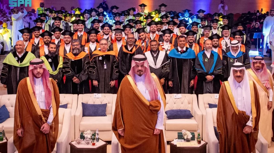 أمير المدينة المنورة يرعى تخريج الدفعة الثامنة من جامعة الأمير مقرن بن عبدالعزيز