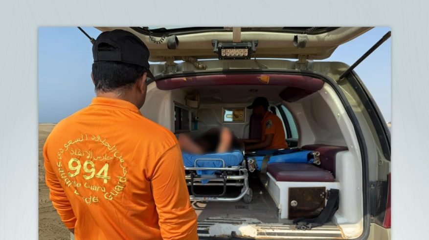 حرس الحدود بجازان ينقذ مقيمًا من الغرق أثناء السباحة