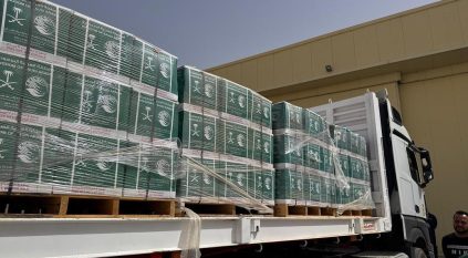 وصول الطائرة الإغاثية السعودية الـ83 لإغاثة الشعب الفلسطيني في قطاع غزة