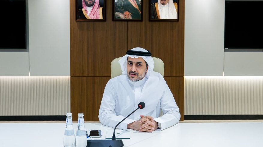 نائب وزير البيئة يؤكد وفرة واستقرار منتجات الدواجن في الأسواق المحلية