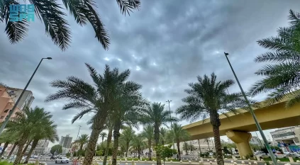 تكونات السحب الركامية تزين سماء مكة في مشهد جمالي يعانق الأفق