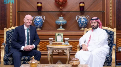 ولي العهد يلتقي رئيس الاتحاد الدولي لكرة القدم