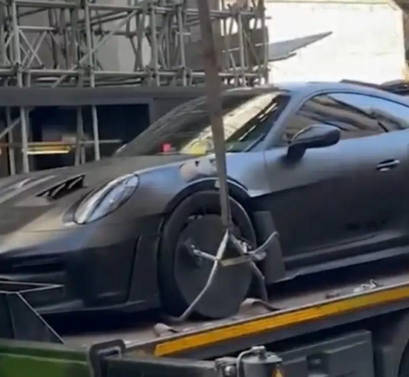 بـ 300 ألف جنيه إسترليني.. حجز سيارة فارهة لرجل أعمال سعودي في لندن 