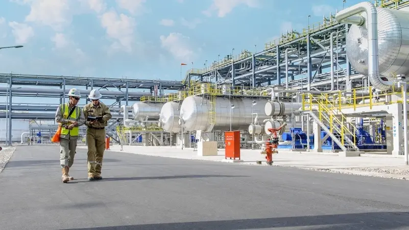 اندلاع حريق بمنشآت تخزين لشركات نفطية أجنبية بالعراق بعد هجوم بمسيرات