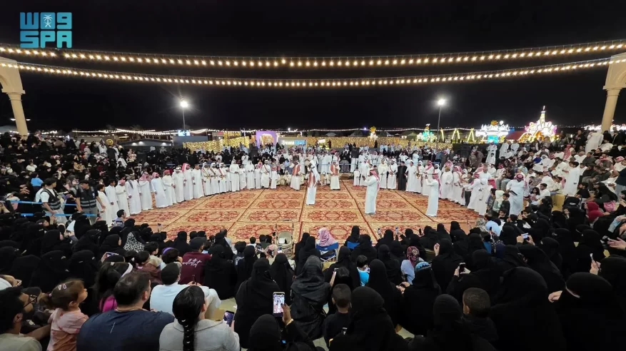 عروض الفلكلور الشعبي تستقطب الزوار في الجبيل الصناعية