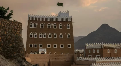 قصر العان بنجران.. تجربة سياحية توثق الإرث الأصيل وجمال الطبيعة