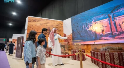 الجناح السعودي بمهرجان الثقافات والشعوب يبرز تاريخ المملكة ومسيرة نمائها الوطني