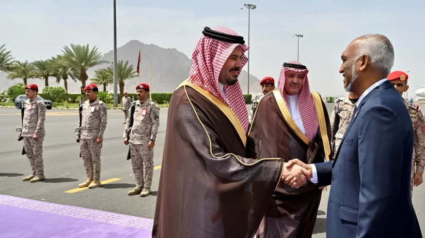 رئيس جمهورية المالديف يصل إلى المدينة المنورة