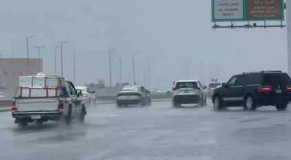 بالفيديو.. هطول أمطار غزيرة على جازان