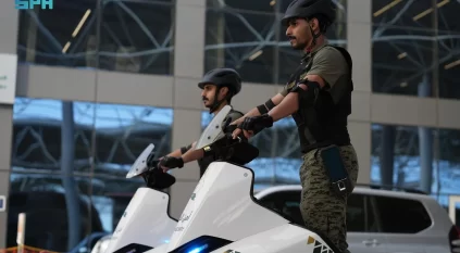 الجوازات تبدأ باستخدام الدراجات الكهربائية في منفذ جسر الملك فهد