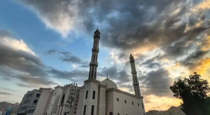 أمطار رعدية في مكة المكرمة ودرجة الحرارة 37 