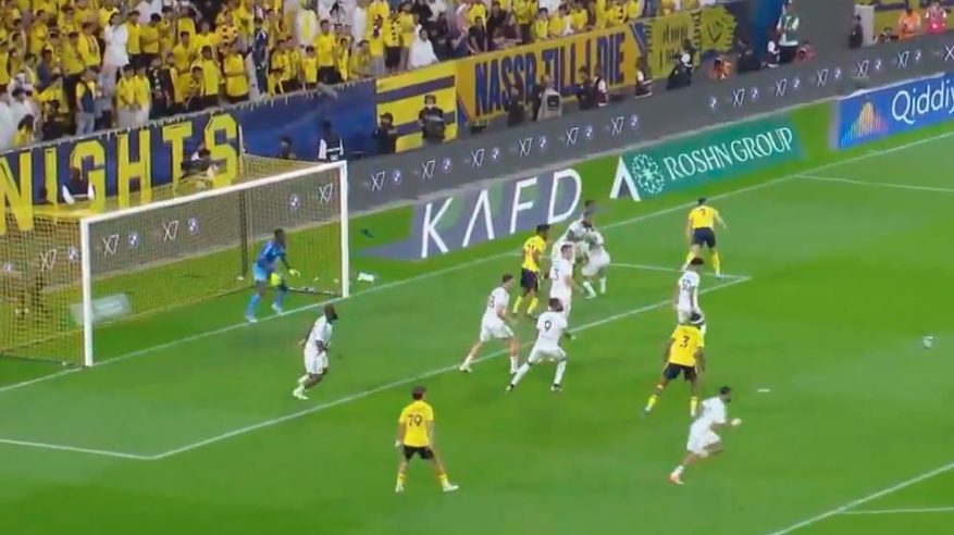 النصر يفوز على الأهلي ويعزز صدارته لـ دوري روشن
