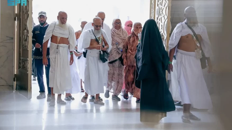 طلائع الحجاج يصلون إلى البيت العتيق وسط منظومة خدمات متكاملة