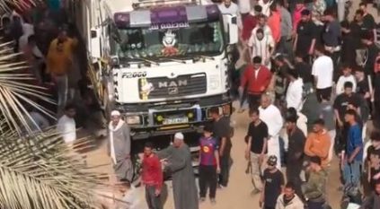 حادثة دهس مروعة في مصر.. وفاة سباك وإصابة نجل شقيقه تحت عجلات سيارة نقل