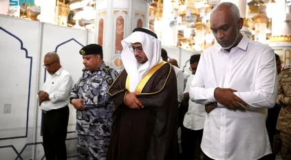 رئيس المالديف يزور المسجد النبوي